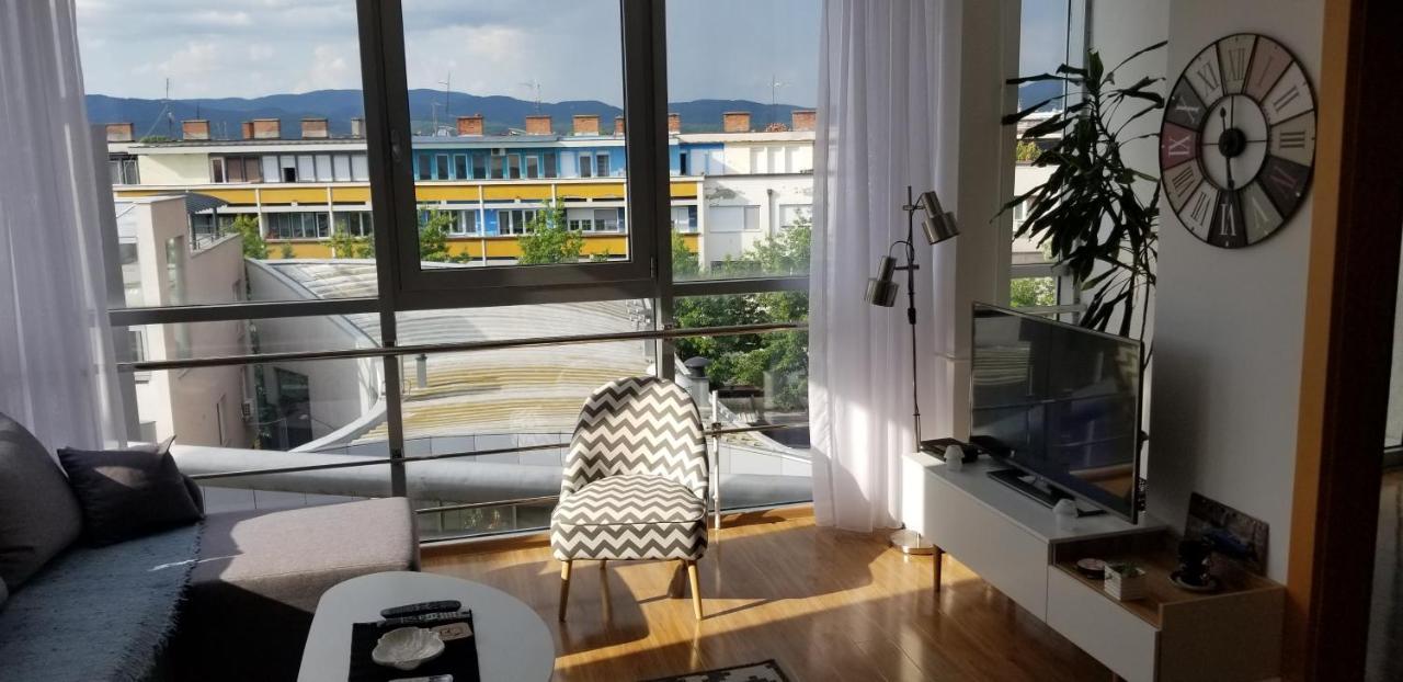 קראלג'בו Apartman Lori M מראה חיצוני תמונה