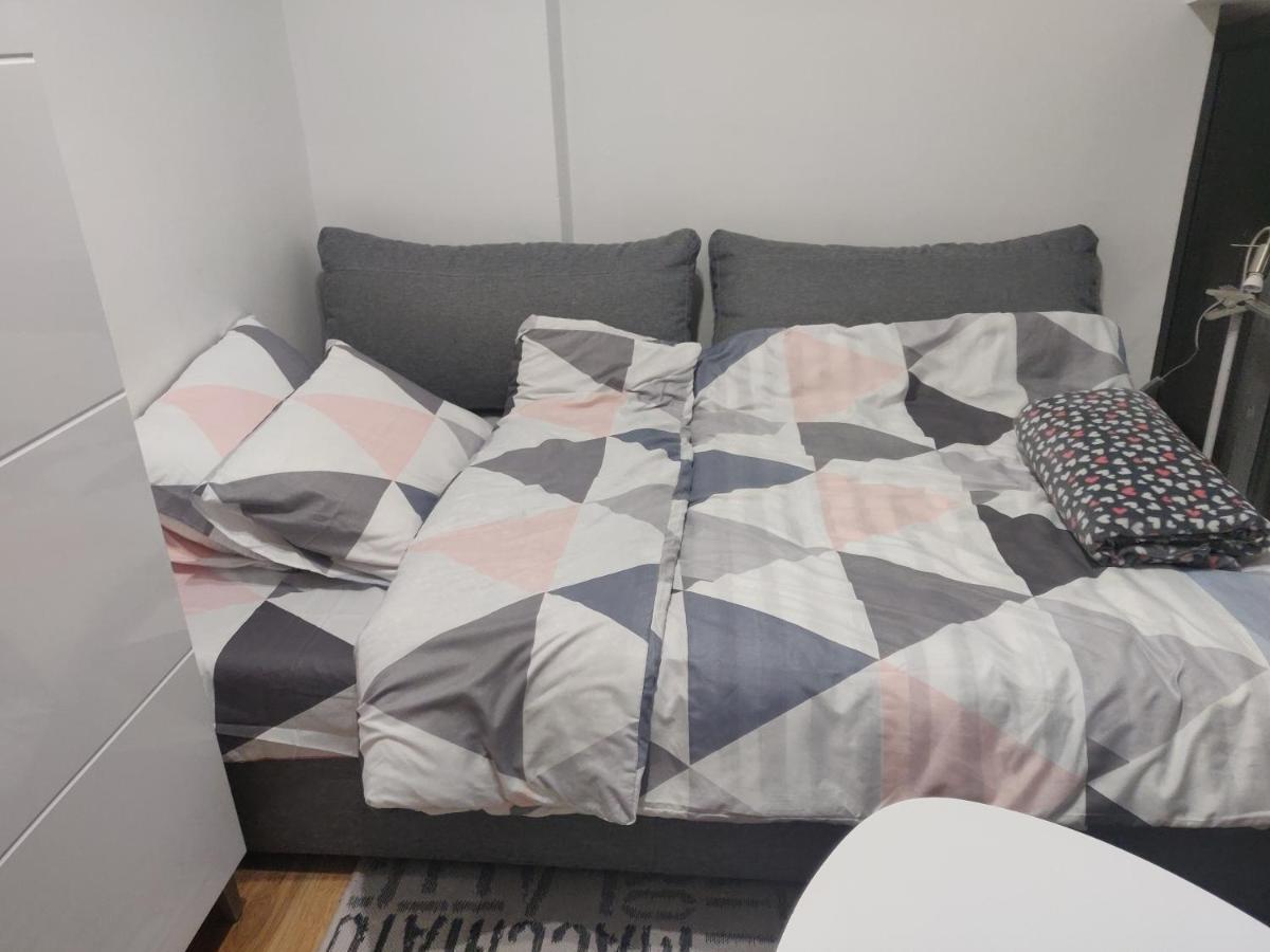 קראלג'בו Apartman Lori M מראה חיצוני תמונה