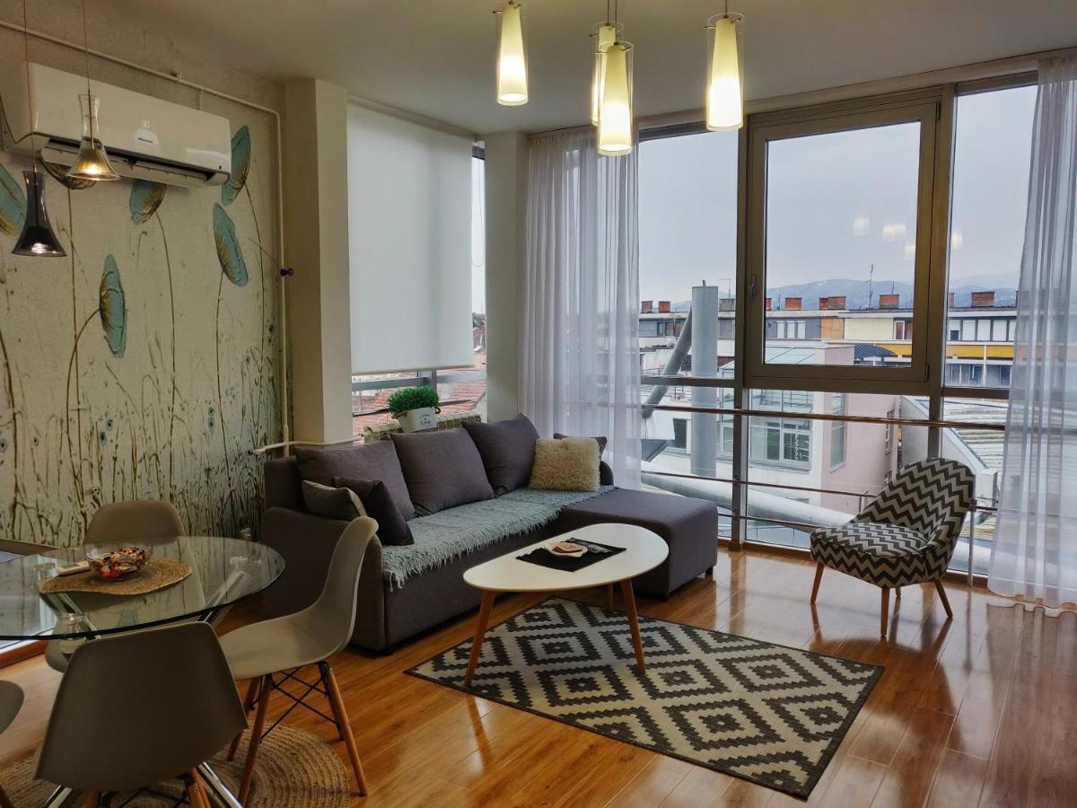 קראלג'בו Apartman Lori M מראה חיצוני תמונה