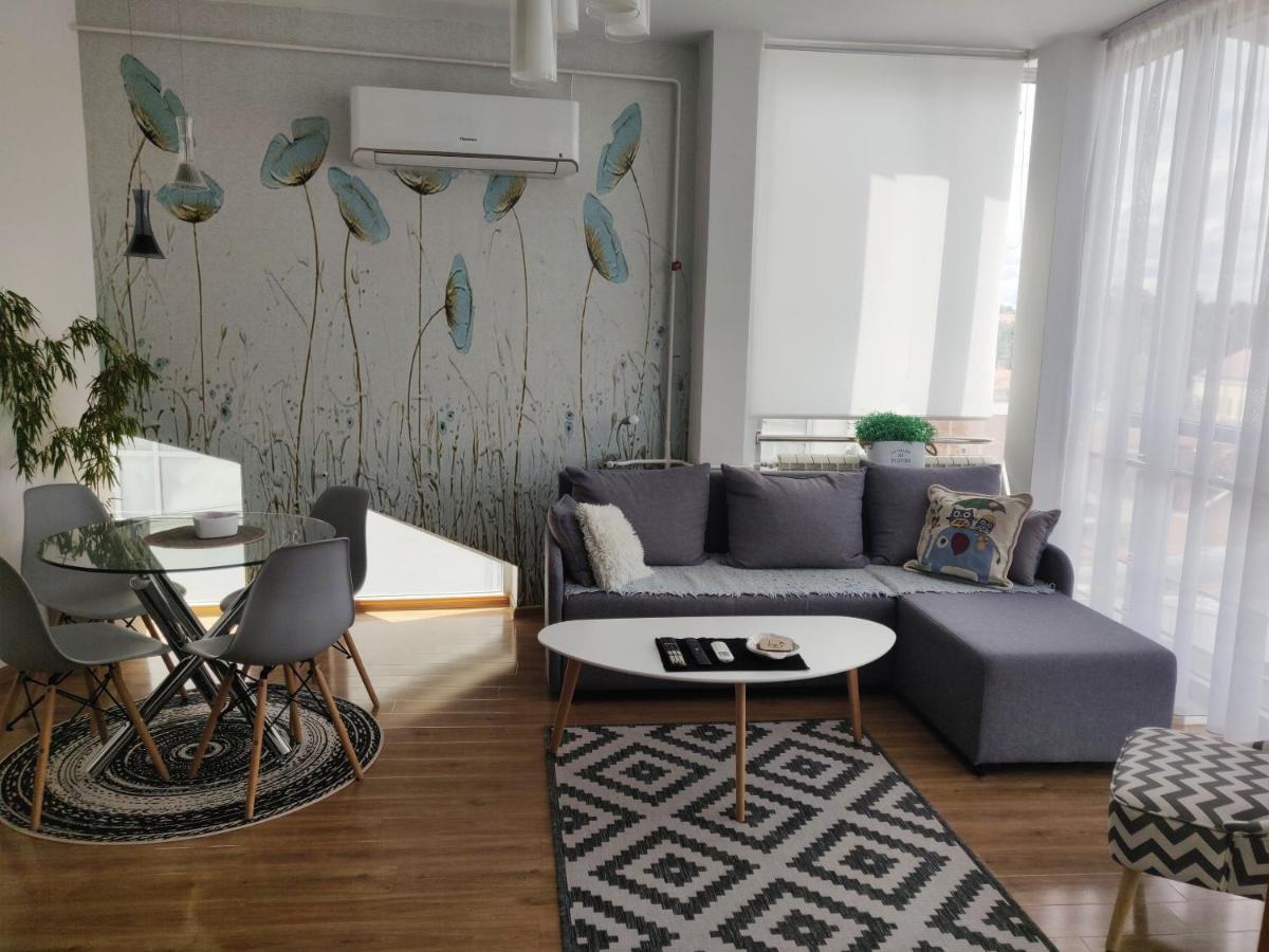 קראלג'בו Apartman Lori M מראה חיצוני תמונה